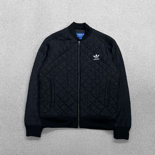 아디다스 슈퍼스타 퀄팅 자켓 블랙