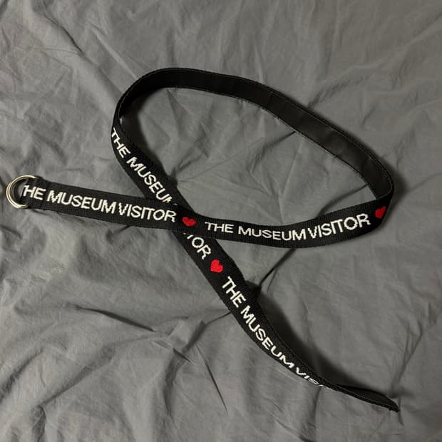 더뮤지엄비지터 벨트