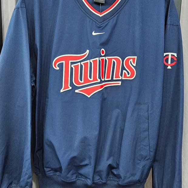 (새상품)나이키 MLB 미네소타 트윈스 나이키 웜업 바람막이 S