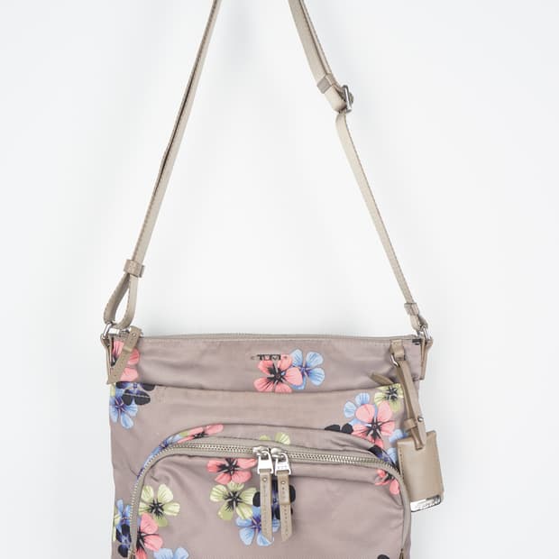 TUMI voyageur canton cross bag