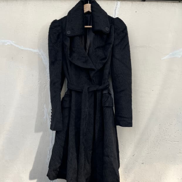 퍼프 숄더 롱코트