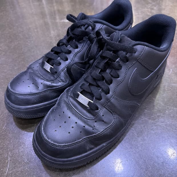 나이키 에어포스 1 07 트리플블랙 로우 270