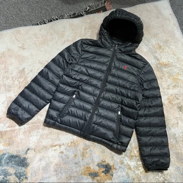 폴로 경량패딩