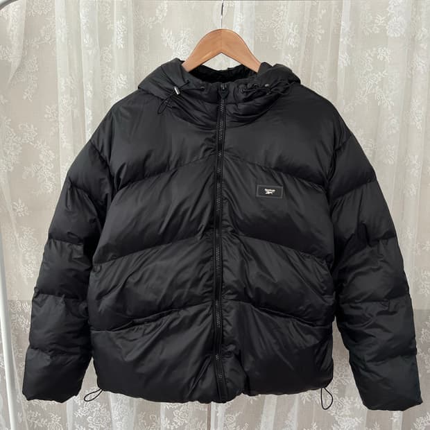 M) 리복 스몰 와펜 후드 숏 푸퍼 블랙