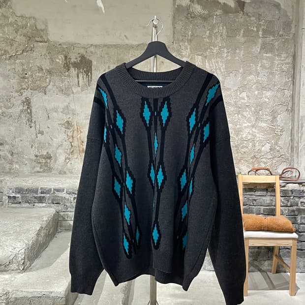 헤드 메이너 그레이 인타르시아 오버 니트