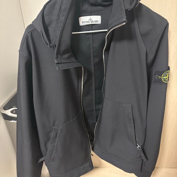 스톤 바람막이 m사이즈