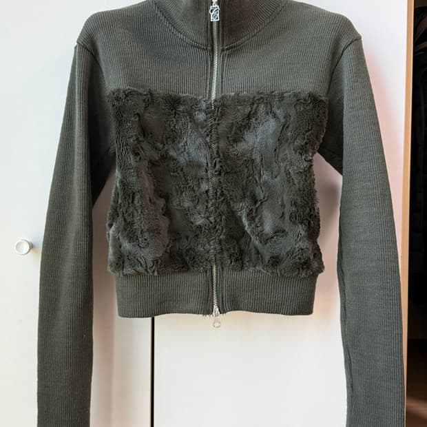 Curetty 큐리티 니트집업