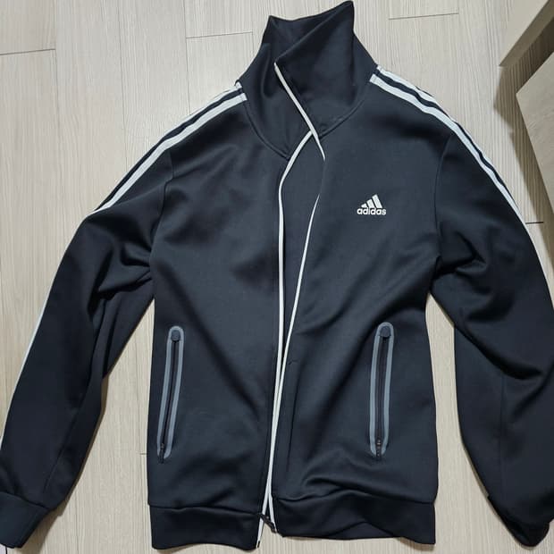 아디다스 트랙탑 블랙 105