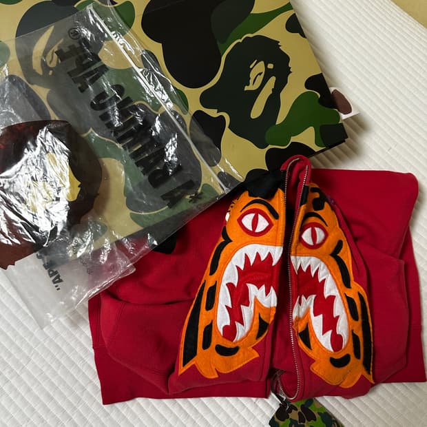 베이프 샤크 후드 급처