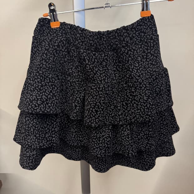 호피 프릴스커트