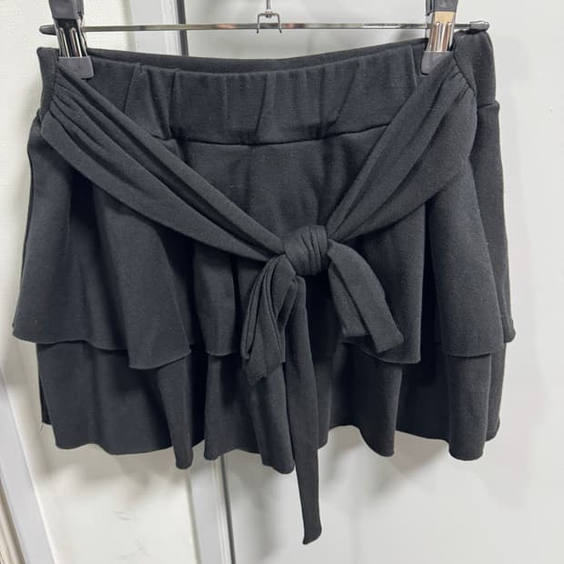 벨리아르 플리에 스커트 블랙