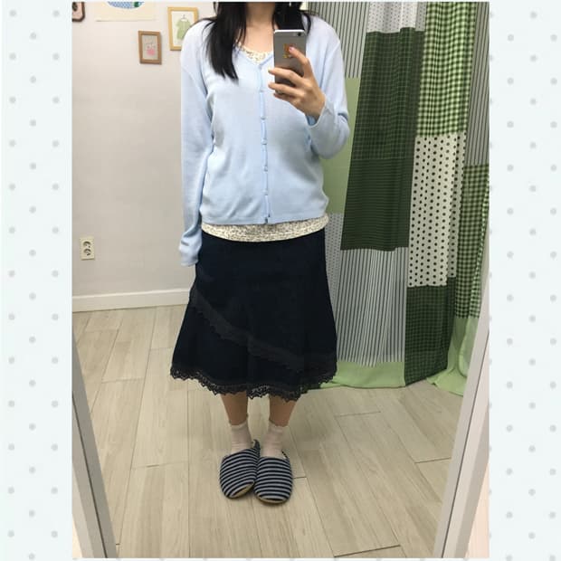 스카이블루 버튼 가디건