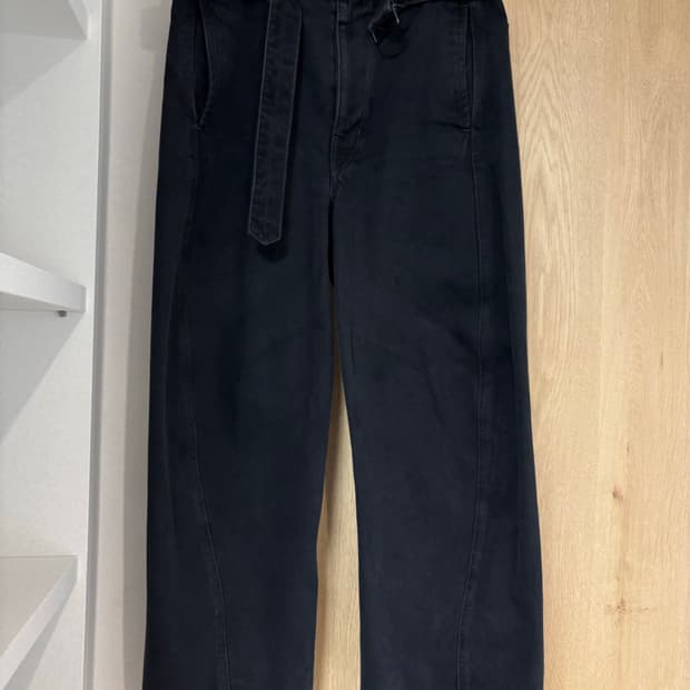 르메르 트위스트 데님 블랙 M 팝니다