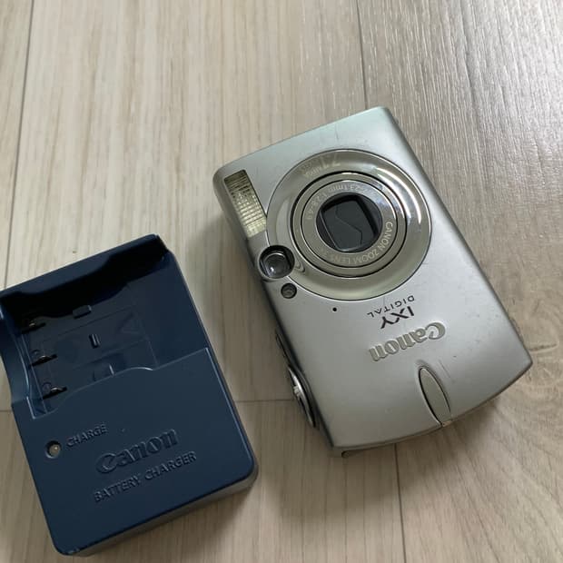 캐논 디카 익시 700 익서스 750 카메라 판매합니다