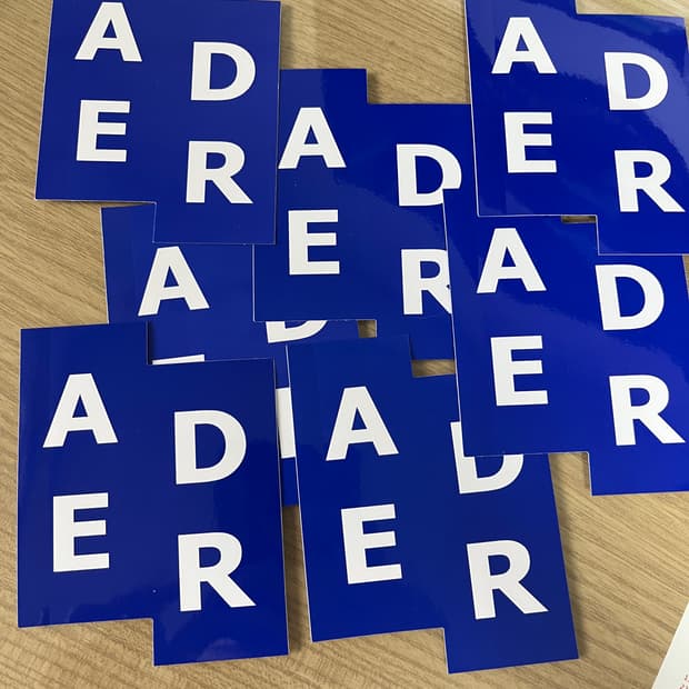 아더에러 스티커 7장