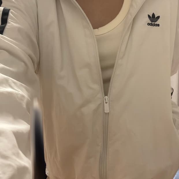 아디다스 화이트 바람막이
