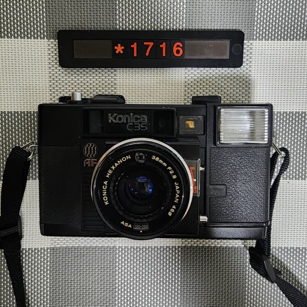 코니카 C 35 AF 필름카메라