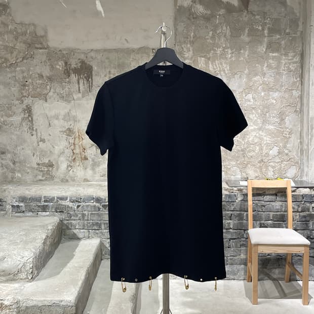 베르수스 베르사체 블랙 헴 골드 로고 클립 레이온 하프티