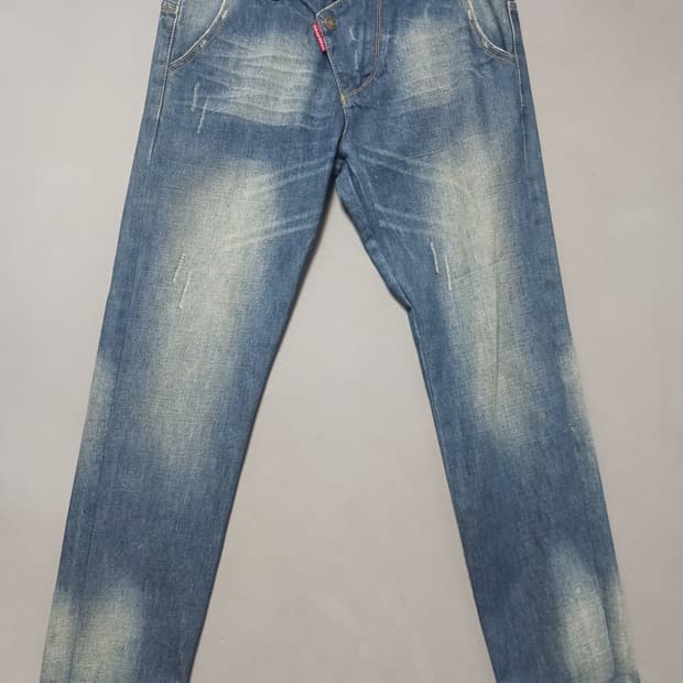 [34] 디스퀘어드2 포켓디자인 테이퍼드진 청바지