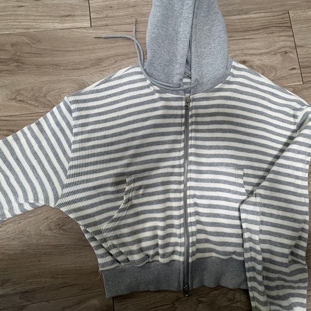 스트라이프 와플 크롭 후드 집업