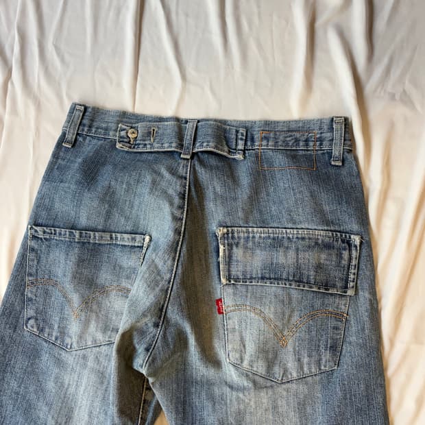 리바이스 엔지니어드진 신치백 