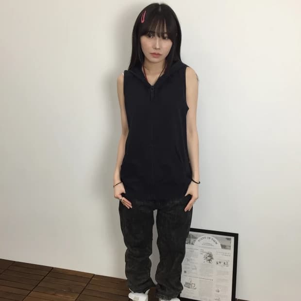 Uniqlo Sleeveless Zip Hoodie Vest
