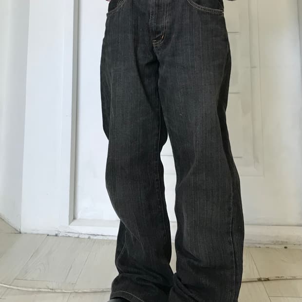 로우라이즈 블랙 데님 팬츠