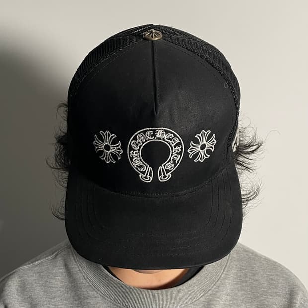 크롬하츠 홀스슈 블랙 스냅백 (on.608) 