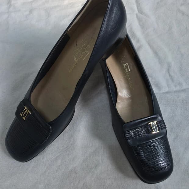 Ferragamo 페라가모 블랙 로퍼 B37 가죽235