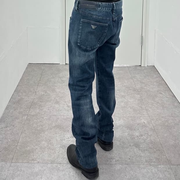 엠포리오 아르마니 블랙 로고 디테일 데님 34