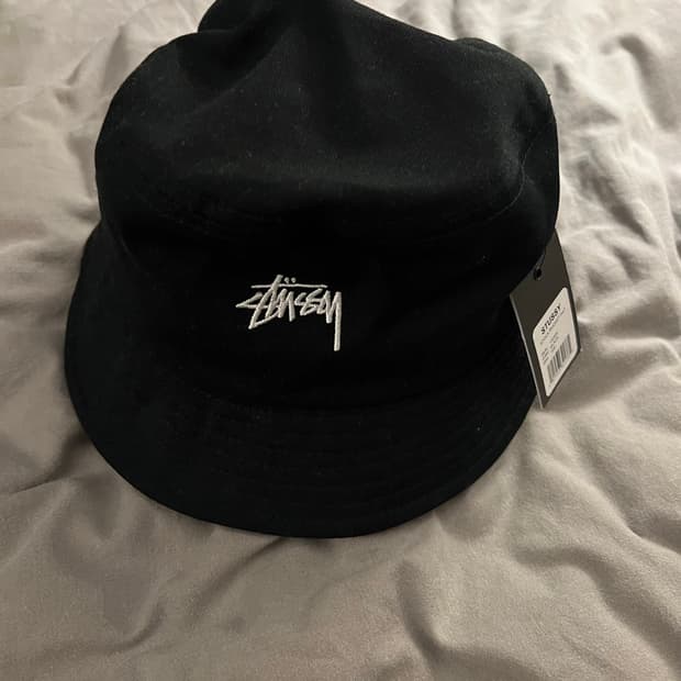 스투시 버킷햇 벙거지 검정 새제품