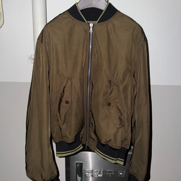 드리스반노튼 백지퍼봄버 카키 s