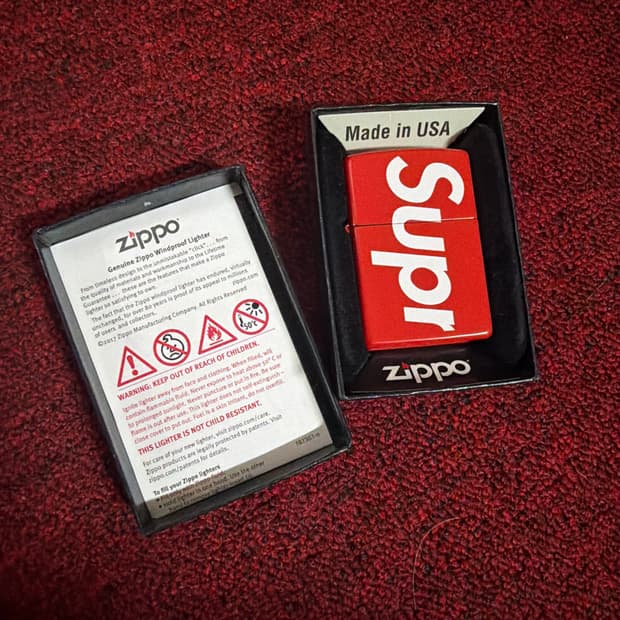 슈프림 지포 라이터 새상품