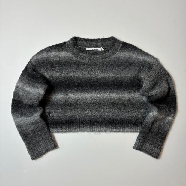 어반드레스 23FW 그라데이션 크롭 니트 PN9353