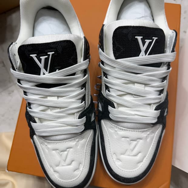 [루이비통] LV 트레이너 스니커즈 / 250 / 풀구성 급처 새상품