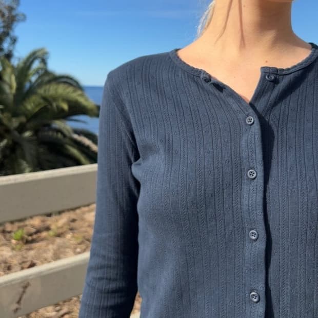 브랜디멜빌 펀칭 네이비 가디건