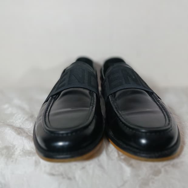 FENDI 펜디 FF로고로퍼44(280)