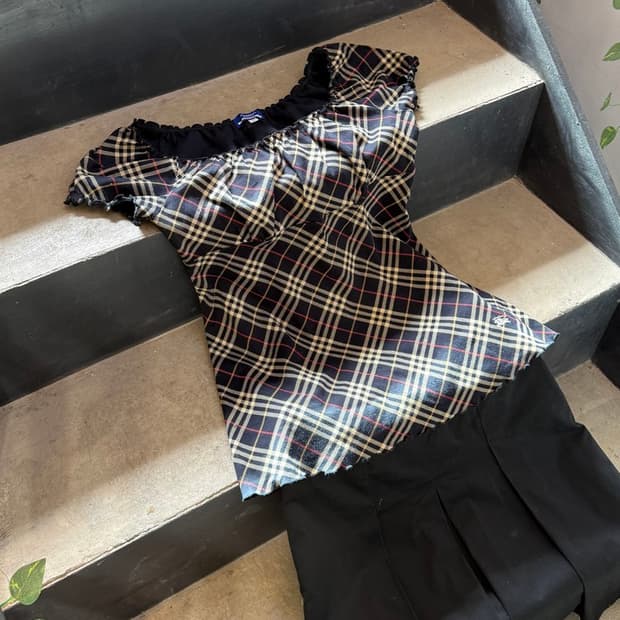 burberry blue label 다크네이비 체크 탑