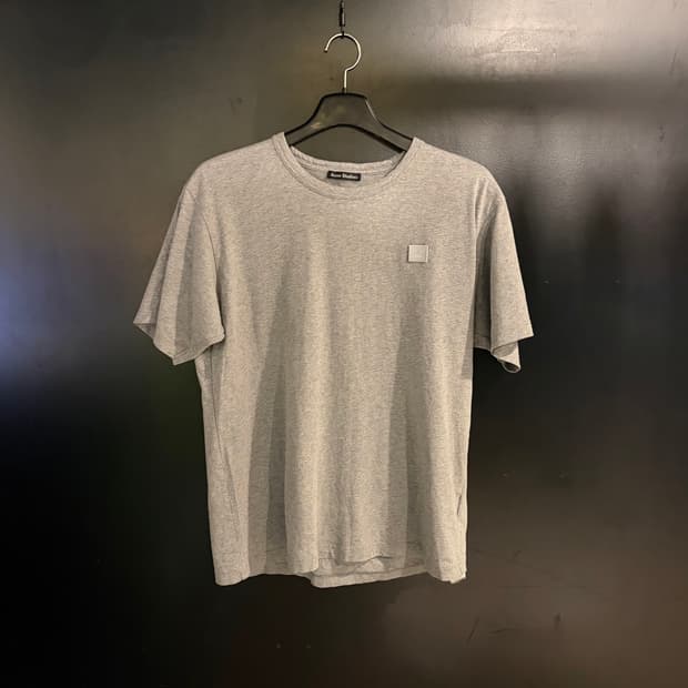 아크네 스튜디오 내쉬 페이스 그레이 반팔티