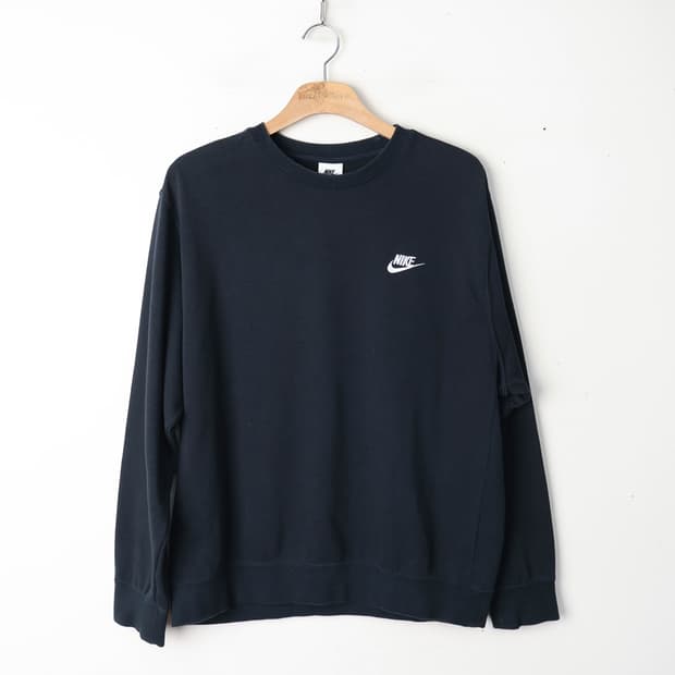 105/나이키 맨투맨