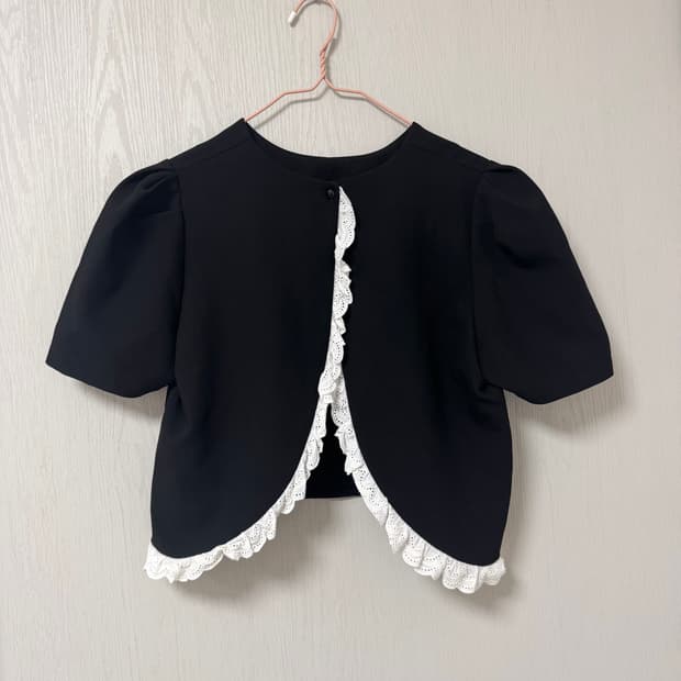 레터프롬문 레이스 볼륨 자켓