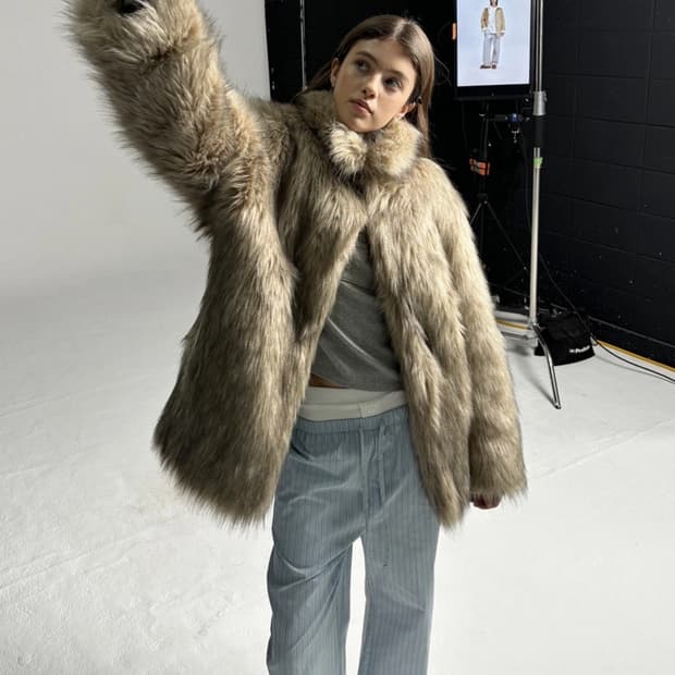 (구해요) 애프터아워즈 퍼자켓 사이즈 2