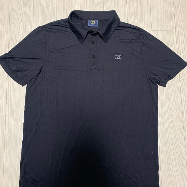 커터 앤 벅 블랙 반팔 카라티