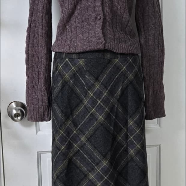 아쿠아스큐텀 스커트 