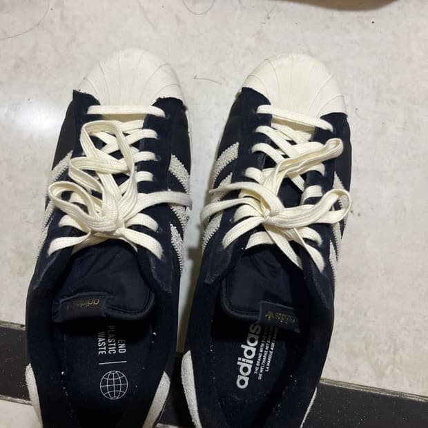 아디다스 슈퍼스타82 블랙화이트