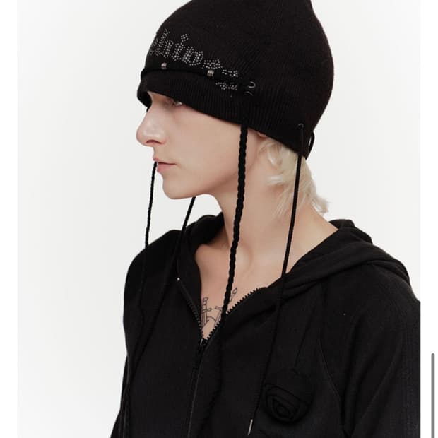 2000Archives 스프레이 스터드 비니 블랙