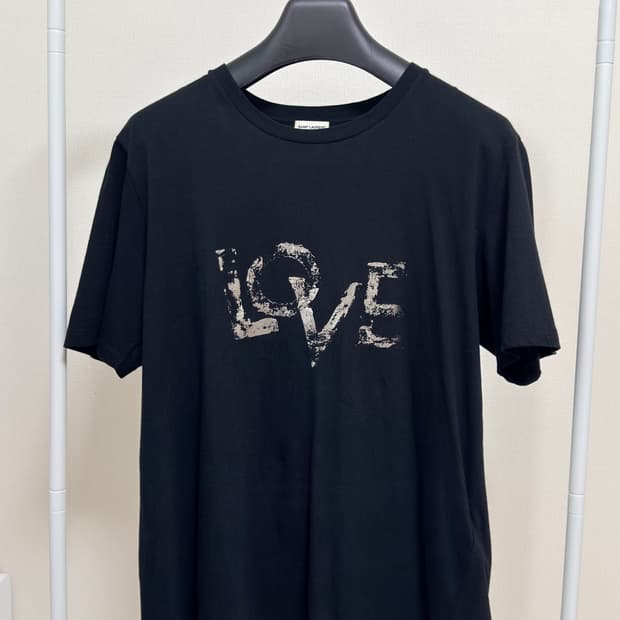 생로랑 19ss LOVE 실버 프린팅 반팔