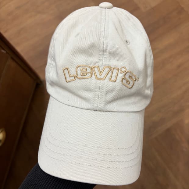 N197. 리바이스 캡