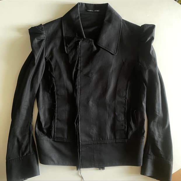 요지야마모토 숄더 퍼프 자켓