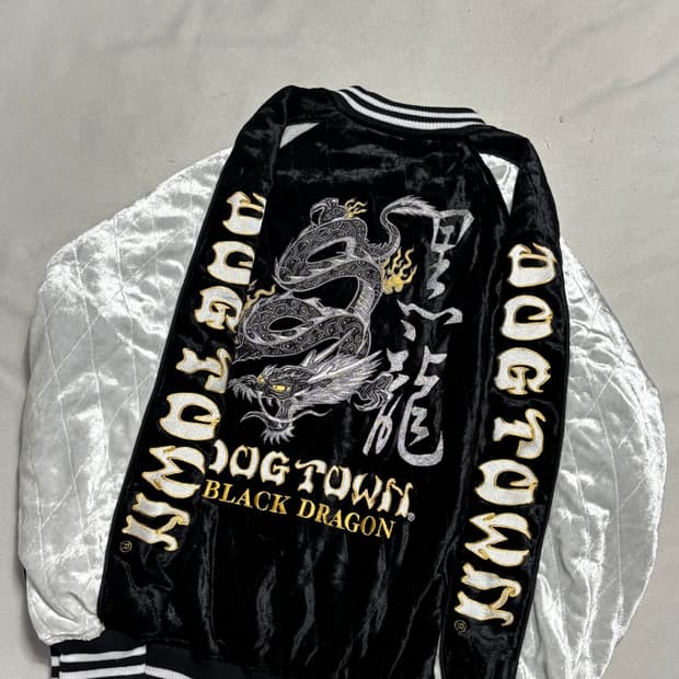 XL 도그타운 브랙 드래곤 용자수 블랙 벨벳 스카쟌